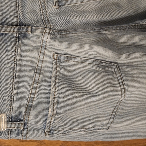 SO Blue Jeans Ankle Cropped Distressed Denim Light-Wash Blue Juniors size 9 - Picture 7 of 12
